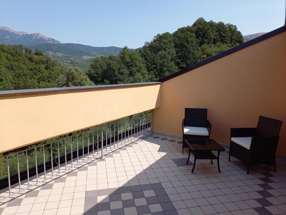 Hotel Ristorante Villa Terry Лаурия Инфериоре Экстерьер фото