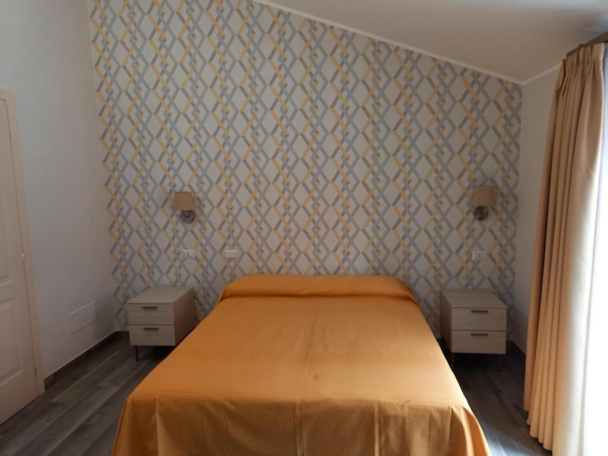 Hotel Ristorante Villa Terry Лаурия Инфериоре Экстерьер фото