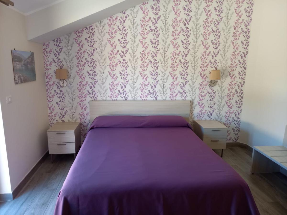 Hotel Ristorante Villa Terry Лаурия Инфериоре Экстерьер фото