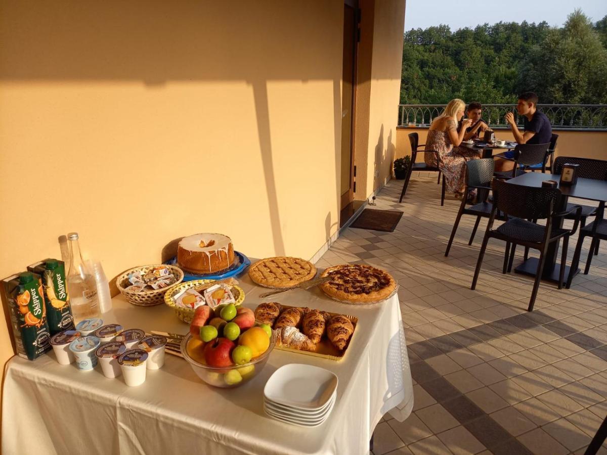 Hotel Ristorante Villa Terry Лаурия Инфериоре Экстерьер фото
